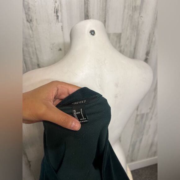 Green sweater  - Picture 3 of 6